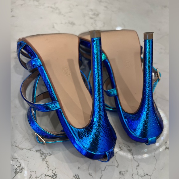Holographic Mermaid 🧜‍♀️ snake embossed, 5” heel women’s sandals, Euro size 37 - Picture 12 of 13